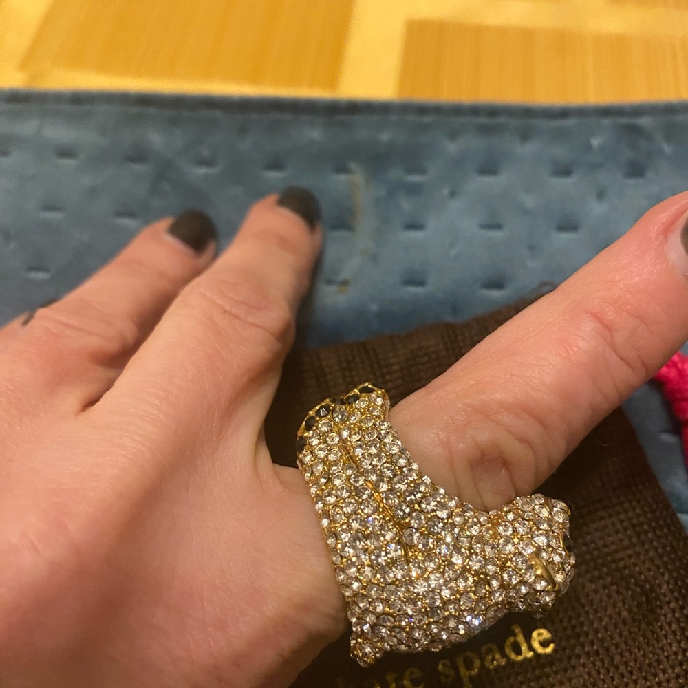 Kate Spade Rare gold and Cyrstal polar bear ring size 8🥳🥳❌ - Picture 4 of 6